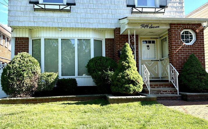 image of property at 57 THOMAS ST Staten Island NY 10306-2041