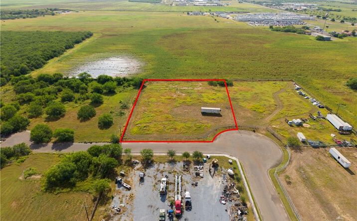 Pictures of Land property located at 246 Pennzoil Loop E, Edinburg, TX 78542 for sales - image #1