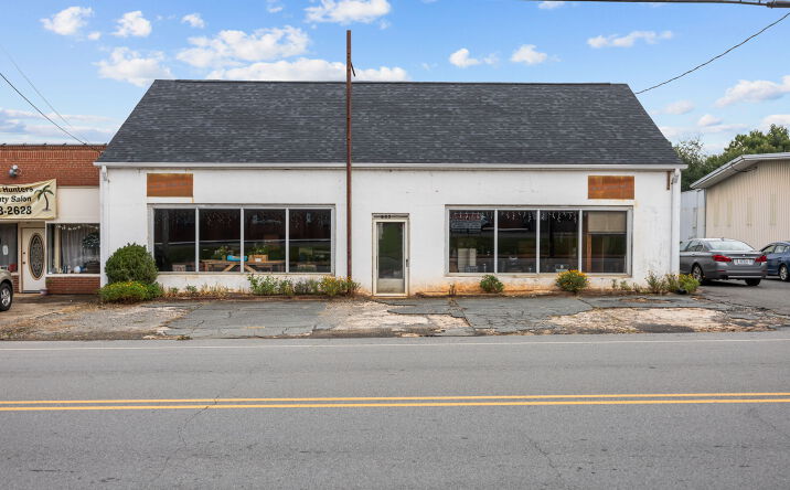 Pictures of Business for Sale, Mixed Use, Retail, Self Storage, Special Purpose property located at 607 E Main St, Pilot Mountain, NC 27041 for sales - image #1