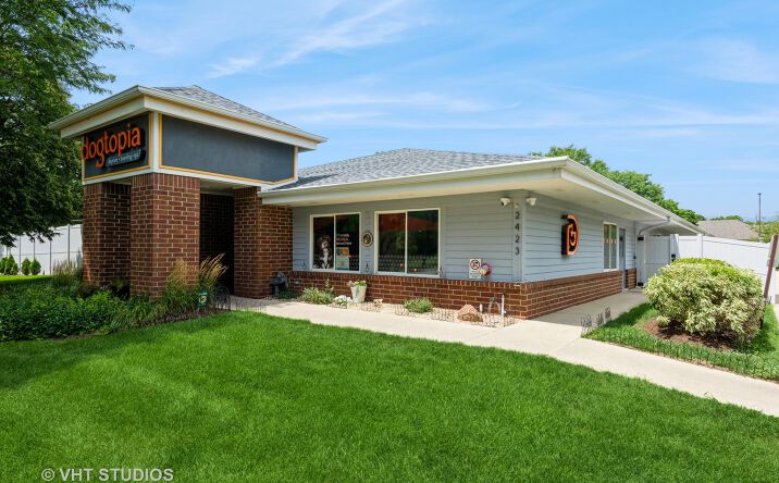 Pictures of Mixed Use, Special Purpose property located at 2423 Fargo, Geneva, IL 60134 for sales - image #1