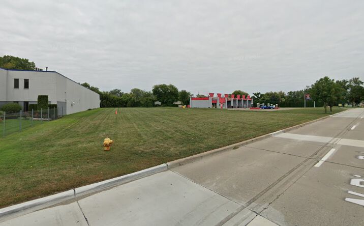 Pictures of Land property located at 24550 N River Rd, Mount Clemens, MI 48043 for sales - image #1