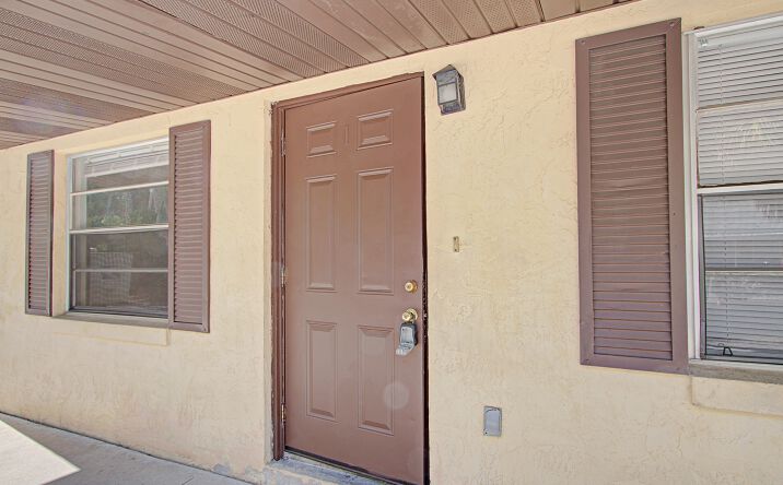 Pictures of Multifamily property located at 830 N Clake Ave, Deland, FL 32724 for sales - image #1