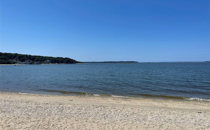 Pictures of Land property located at Little Neck Road, Huntington, NY 11721 for sales - image #1