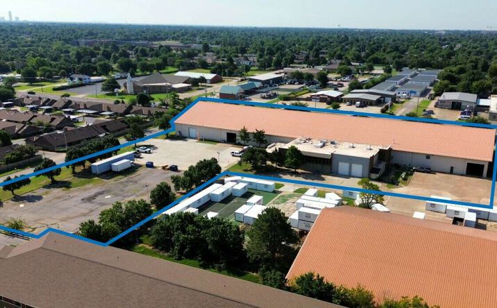 Pictures of Retail, Special Purpose property located at 6901 NW 63rd St, Oklahoma City, OK 73132 for sales - image #1
