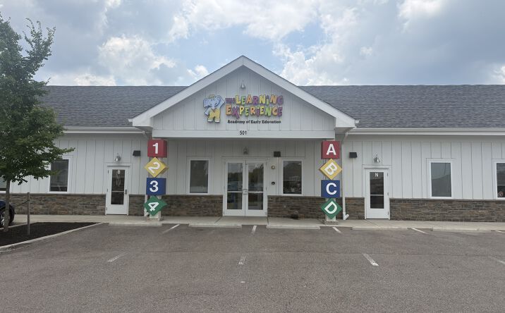 Pictures of Retail property located at Powell, OH, null, OH 43065 for sales - image #1