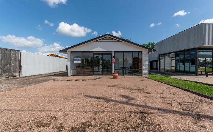 Pictures of Office property located at 2003 Highway 90 a, Missouri City, TX 77489 for sales - image #1