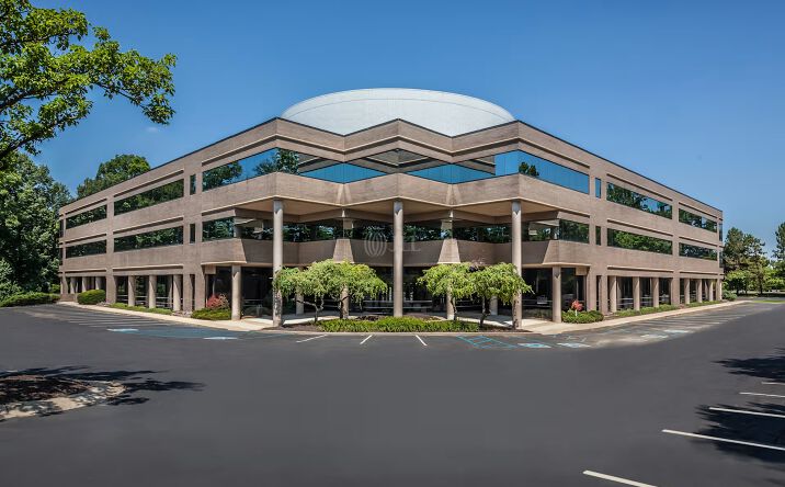 Pictures of Office property located at 8335 Allison Pointe Trail, Indianapolis, IN 46250 for sales - image #1