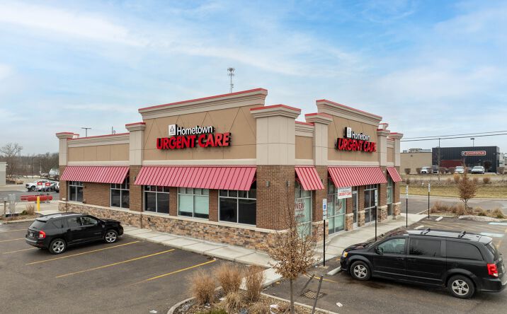 Pictures of Office, Retail property located at 472 E Waterloo Rd, Akron, OH 44319 for sales - image #1