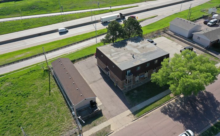 Pictures of Multifamily property located at 304 S Conklin Ave, Sioux Falls, SD 57103 for sales - image #1