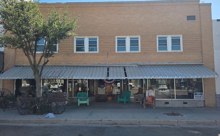 Pictures of Retail property located at 236 S Oak St, Pecos, TX 79772 for sales - image #1
