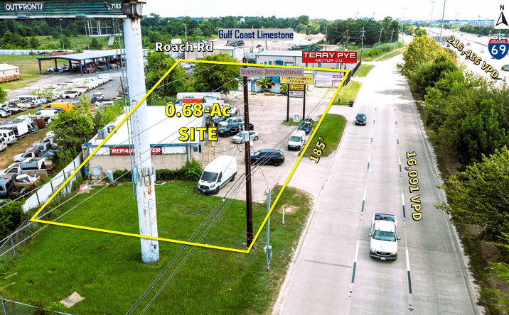 Pictures of Retail property located at 17717 US-59, Humble, TX 77396 for sales - image #1