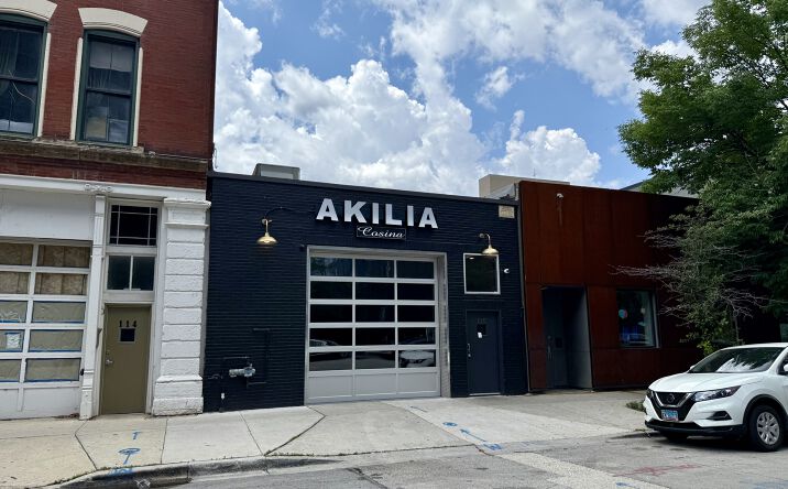 Pictures of Retail property located at 116 N Aberdeen St., Chicago, IL 60607 for sales - image #1