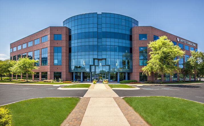 Pictures of Retail, Office property located at 8440 Allison Pointe Blvd, Indianapolis, IN 46250 for sales - image #1