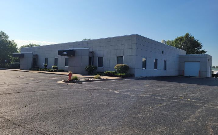 Pictures of Industrial, Office property located at 4400 44TH Avenue, Moline, IL 61265-6783 for sales - image #1