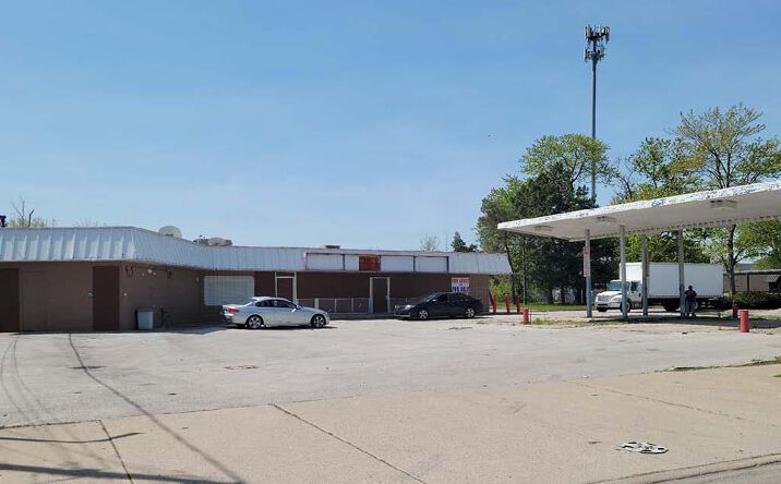 Pictures of Retail property located at 1525 W Alexis Rd, Toledo, OH 43612 for sales - image #1