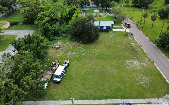 Pictures of Land property located at S 7TH AVE, St Petersburg, FL 33712 for sales - image #1