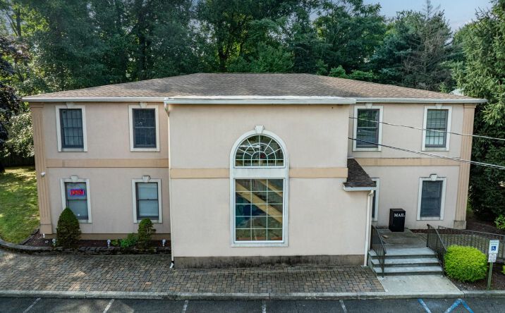 Pictures of Office property located at 1562 US Highway 130 Highway, North Brunswick, NJ 08902 for sales - image #1