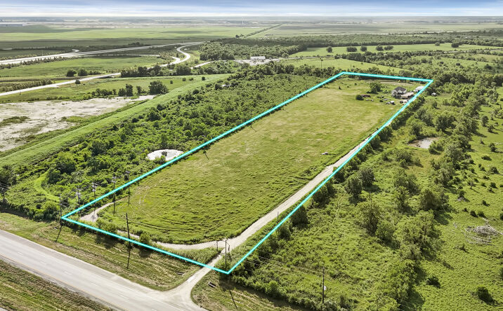 Pictures of Industrial, Land, Retail property located at 5149 US 90, Dayton, TX 77535 for sales - image #1