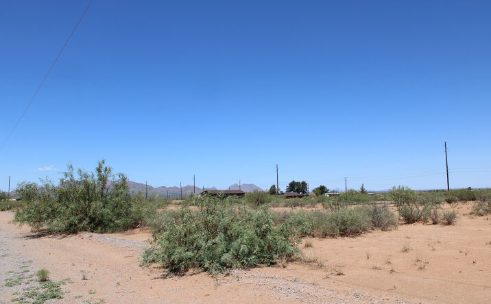 Pictures of Land property located at 7563 El Centro Blvd, Las Cruces, NM 88012 for sales - image #1