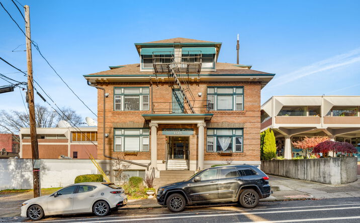 Pictures of Multifamily property located at 1515 SW Jefferson St, Portland, OR 97201 for sales - image #1