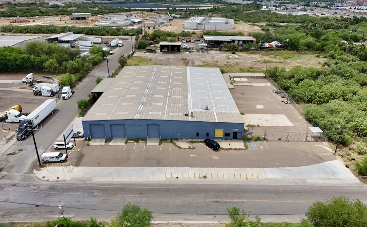 Pictures of Industrial property located at 8115 Las Cruces Dr, Laredo, TX 78045 for sales - image #1