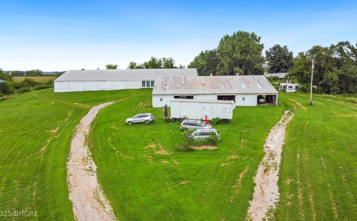 Pictures of Mixed Use, Self Storage property located at 1247 Illinois Drive, Knoxville, IA 50138 for sales - image #1