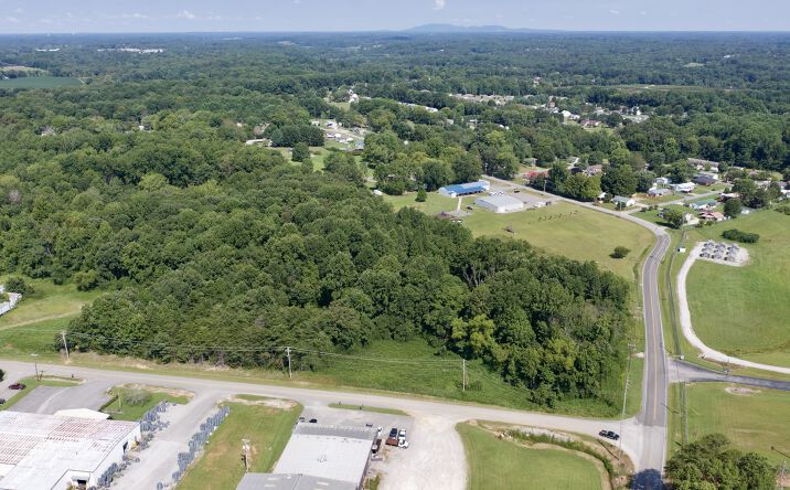 Pictures of Land property located at 1226 Belmont Dr, McMinnville, TN 37110 for sales - image #1