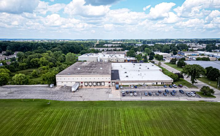 Pictures of Industrial property located at W194 W11381 McCormick Dr, Germantown, WI 53022 for sales - image #1