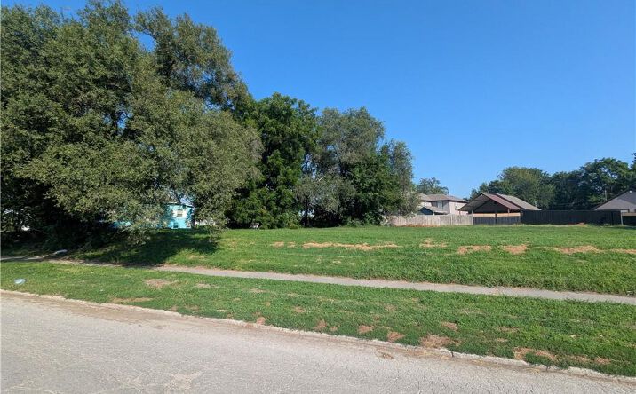 Pictures of Land property located at 1266 & 1268 Argentine Boulevard, Kansas City, KS 66105 for sales - image #1