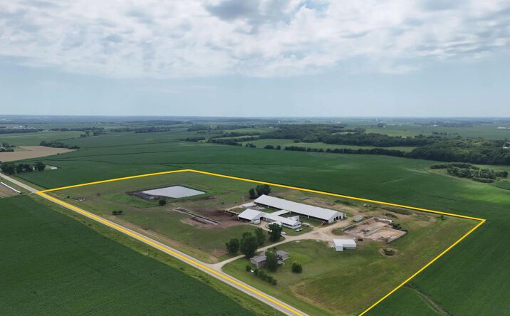 Pictures of Land property located at 1350 Waubeek Rd., Central City, IA 52214 for sales - image #1