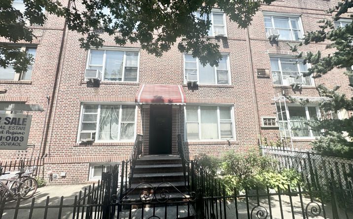 image of property at 30-18 49 STREET Astoria NY 11103