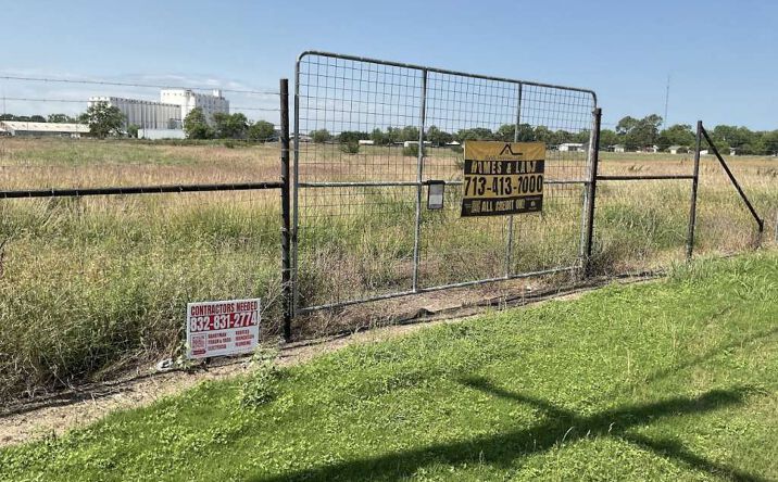 Pictures of Land, Mixed Use property located at 304 E york St Track 2, Ganado, TX 77962 for sales - image #1