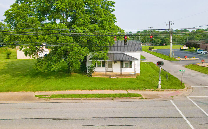 Pictures of Land, Mixed Use property located at 618 Broadway Street, Campbellsville, KY 42718 for sales - image #1