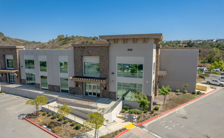 Pictures of Industrial property located at 868 Patriot Dr, Unit A, Moorpark, CA 93021 for sales - image #1