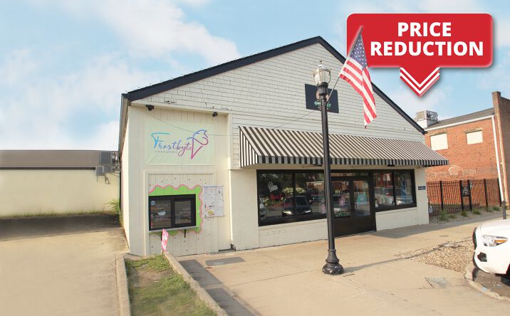 Pictures of Retail property located at 129 Broad, Wadsworth, OH 44281 for sales - image #1