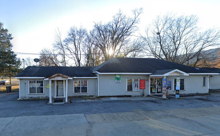 Pictures of Mixed Use, Office, Retail property located at 202 W 38th Street, Chattanooga, TN 37410 for sales - image #1