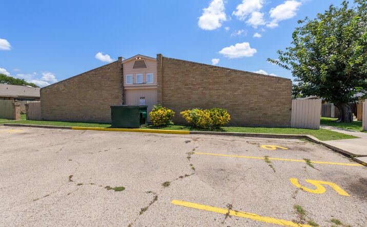 Pictures of Multifamily property located at 2314 Andover Dr, Killeen, TX 76542 for sales - image #1
