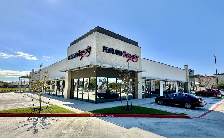 Pictures of Retail property located at 2000 Reflection Bay Drive, Pearland, TX 77548 for sales - image #1