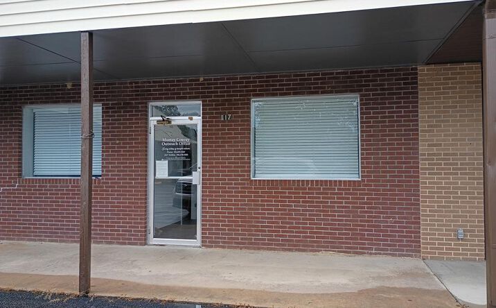 Pictures of Special Purpose property located at 117 Murray Plaza, CHATSWORTH, GA 30705 for sales - image #1