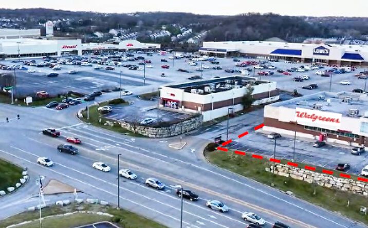 Pictures of Retail property located at 701 Gravois Bluffs Blvd, Fenton, MO 63026 for sales - image #1
