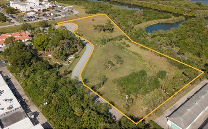 Pictures of Land property located at 1450 Easte Pointe Dr, Fort Myers, FL 33936 for sales - image #1