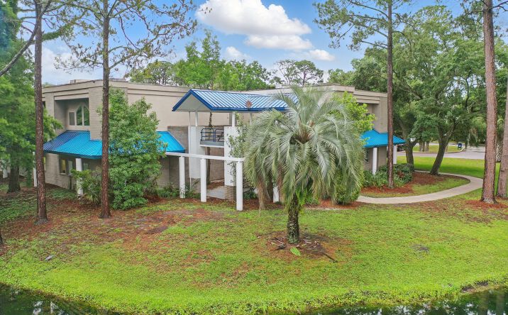 Pictures of Office property located at 4237 Salisbury Road, Jacksonville, FL 32216 for sales - image #1