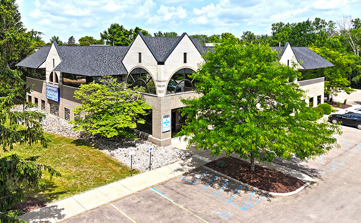 Pictures of Office property located at 702 W Lake Lansing Rd, East Lansing, MI 48823 for sales - image #1