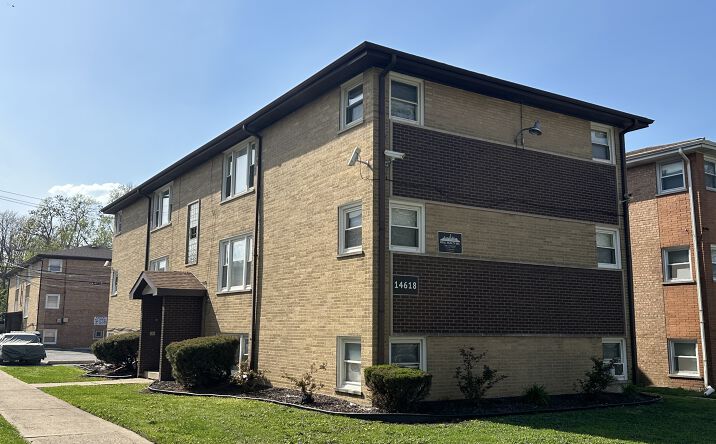 Pictures of Multifamily property located at 14618 Keystone Ave, Midlothian, IL 60445, 14619 Keystone Ave, Midlothian, IL 60445, 14643 Keystone Ave, Midlothian, IL 60445 for sales - image #1