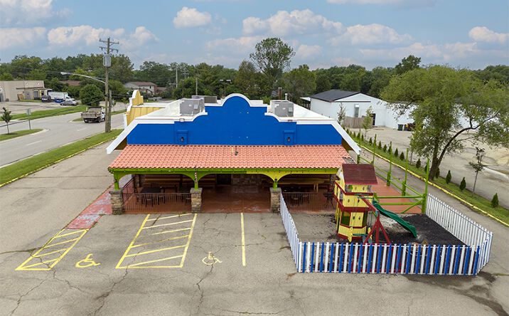 Pictures of Retail property located at 1061 Reading Rd, Mason, OH 45040 for sales - image #1