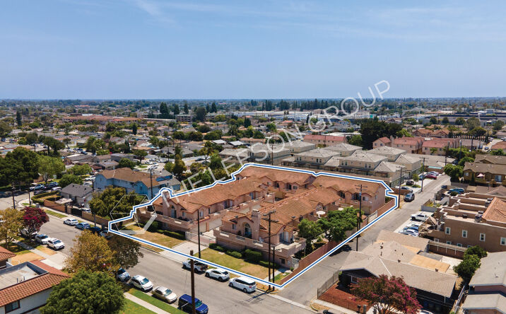 Pictures of Multifamily property located at 11932 207th St, Lakewood, CA 90715 for sales - image #1
