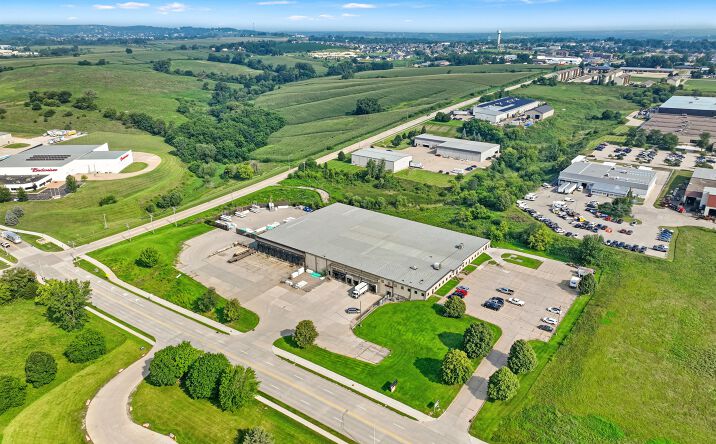 Pictures of Industrial property located at 4949 Chavenelle Rd, Dubuque, IA 52002 for sales - image #1
