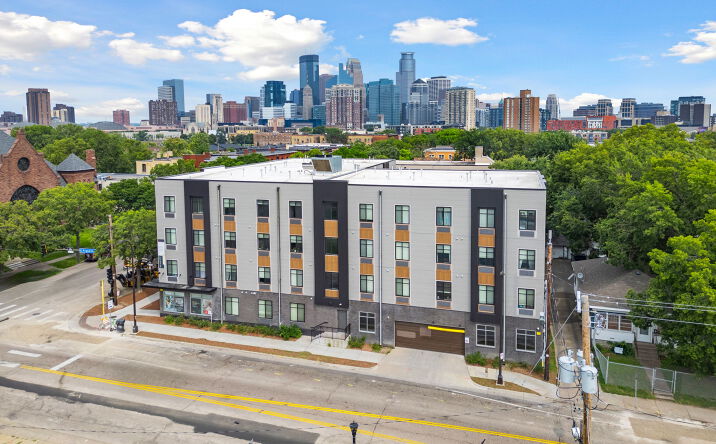 Pictures of Multifamily property located at 1935 Park Avenue South, Minneapolis, MN 55404 for sales - image #1