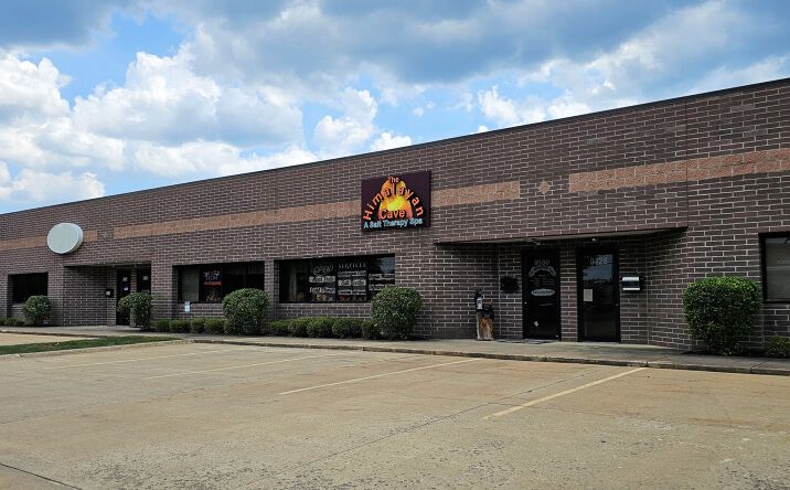 Pictures of Retail, Special Purpose, Business for Sale property located at 9130-9132 Tyler Blvd, Mentor, OH 44060 for sales - image #1
