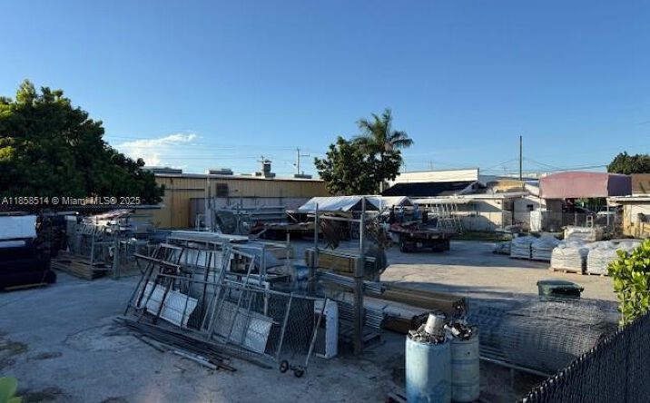 Pictures of Land property located at 318 NE 1st Rd, Homestead, FL 33030 for sales - image #1